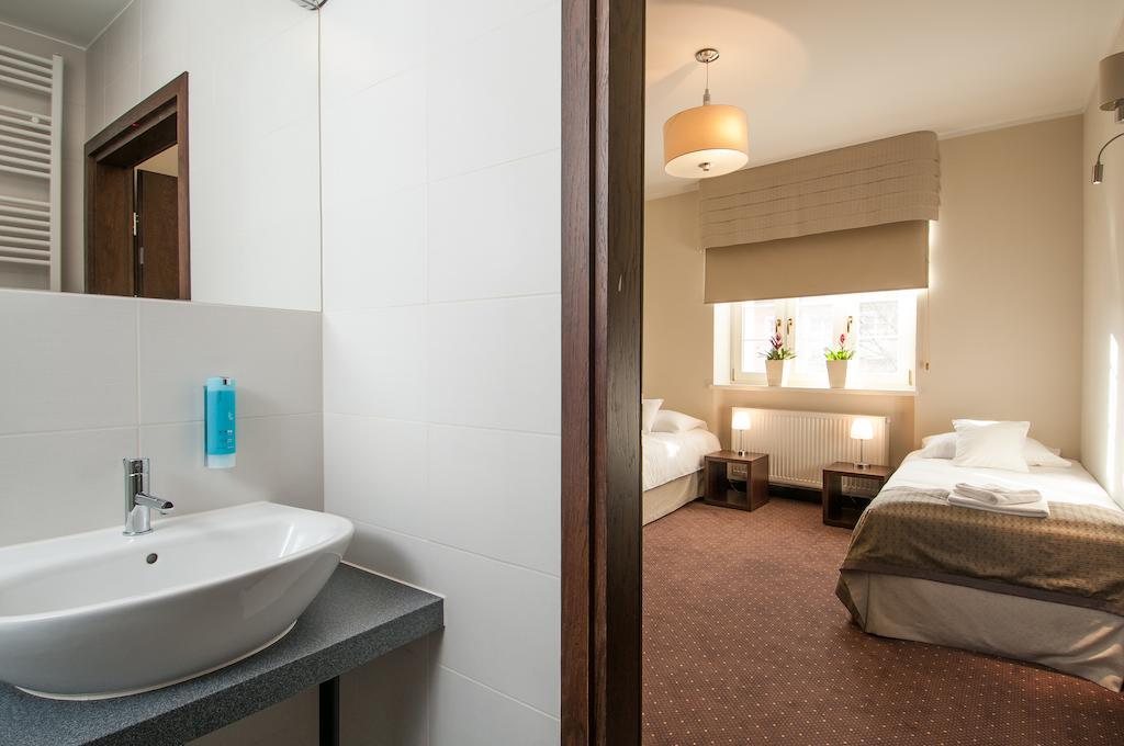 B&B Wieniawa Parking I Sniadanie W Cenie! Breakfast And Parking Included! Leszno  Buitenkant foto