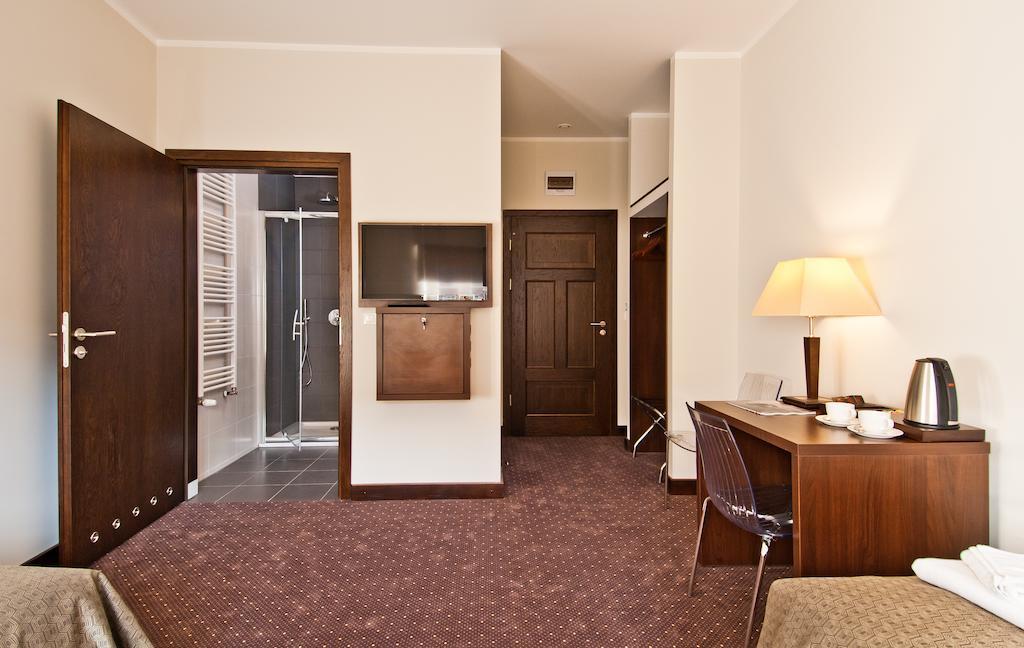 B&B Wieniawa Parking I Sniadanie W Cenie! Breakfast And Parking Included! Leszno  Buitenkant foto